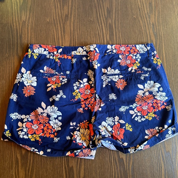 Old Navy Everyday Shorts, 3” inseam - size 12 - Picture 4 of 6